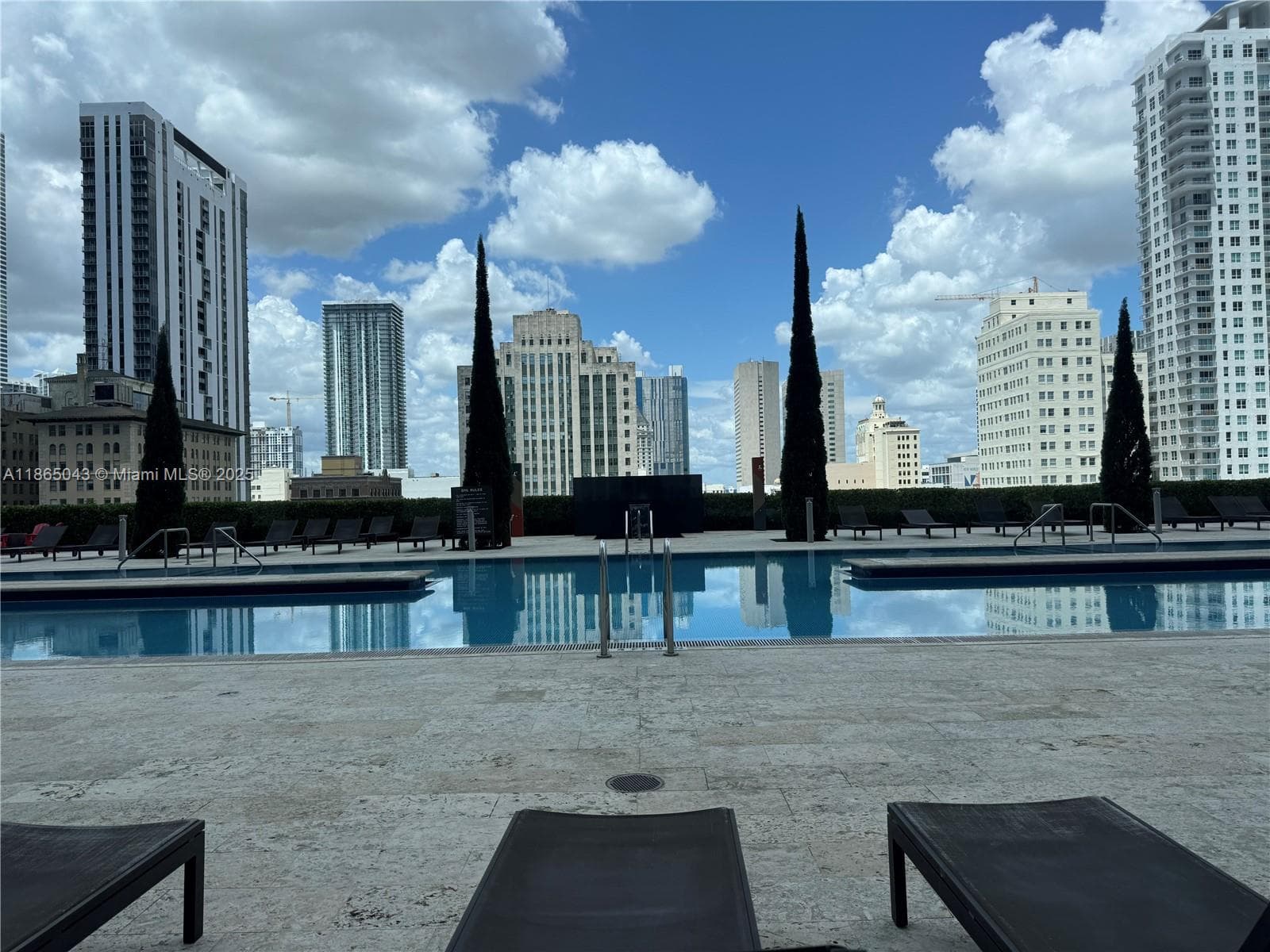 50 Biscayne Blvd # 3405, Miami FL 33132 — 33
