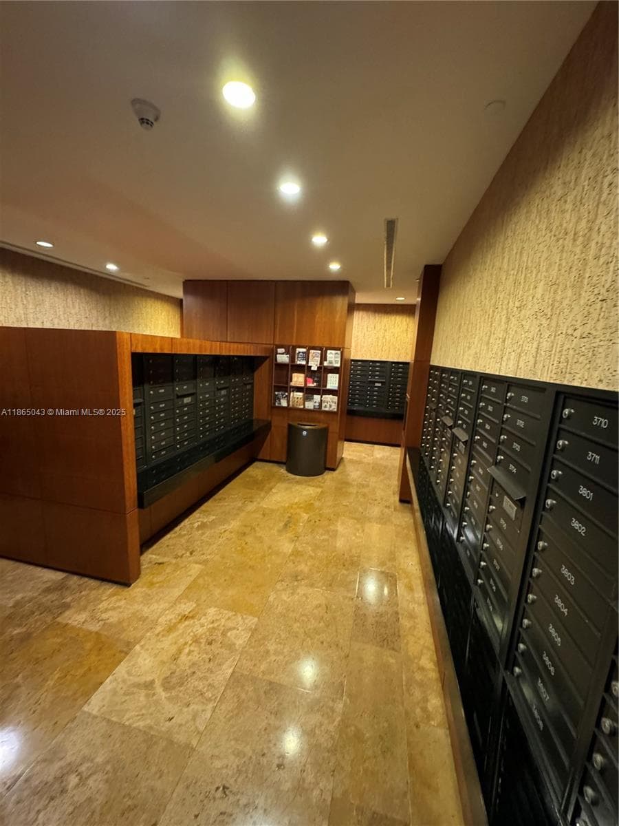 50 Biscayne Blvd # 3405, Miami FL 33132 — 40