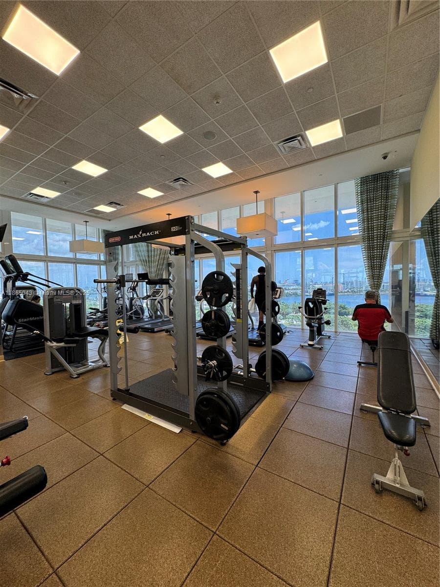 50 Biscayne Blvd # 3405, Miami FL 33132 — 29