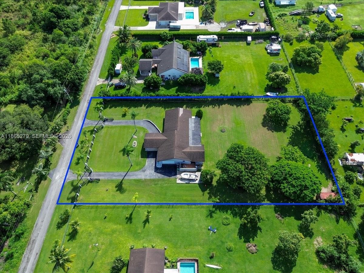 19926 SW 326th St, Homestead FL 33030 — 19