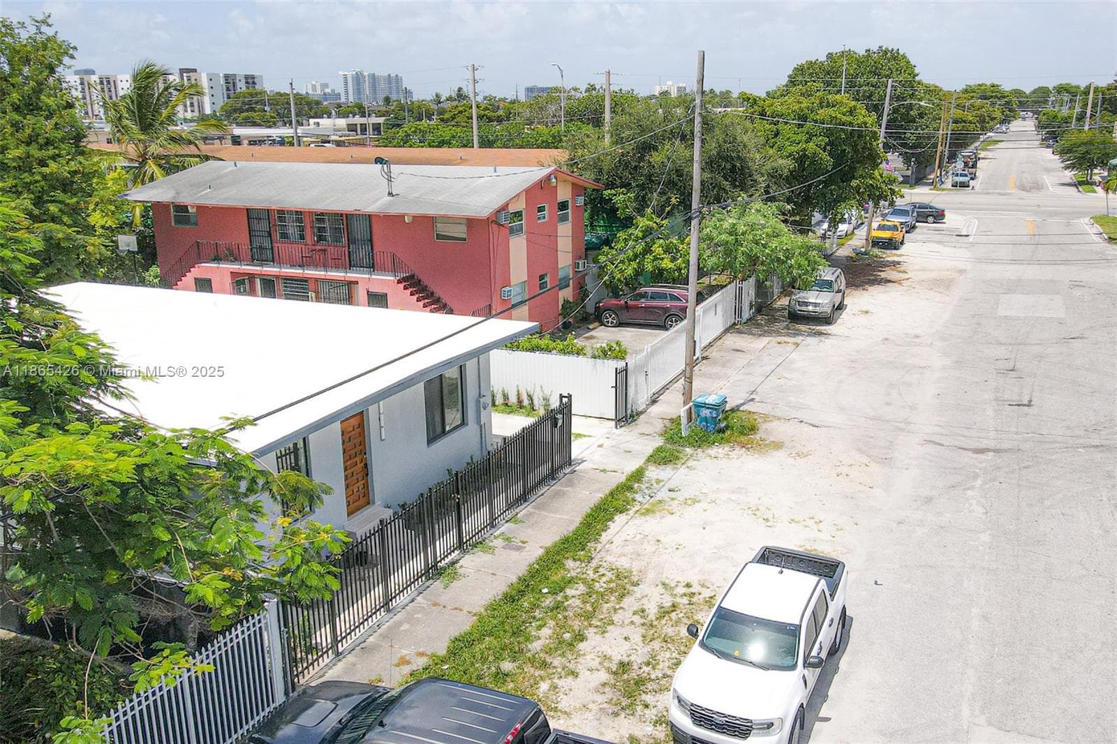 666 NW 28th St, Miami FL 33127 — 43