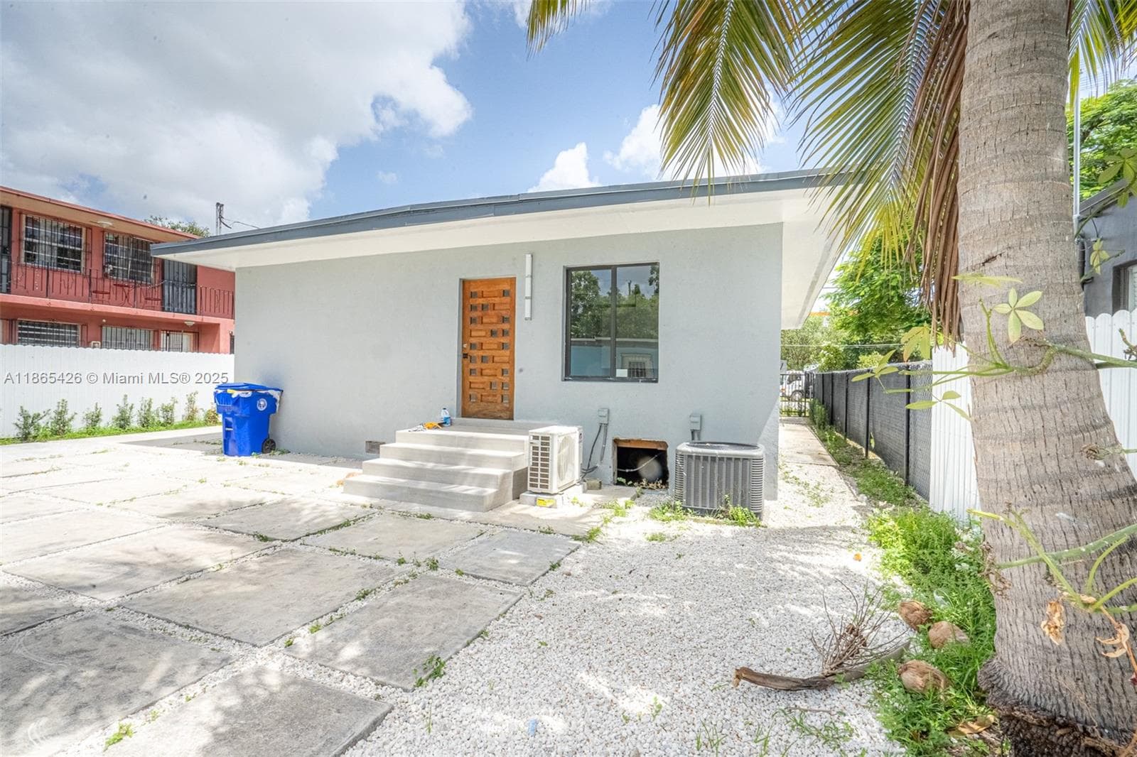 666 NW 28th St, Miami FL 33127 — 14