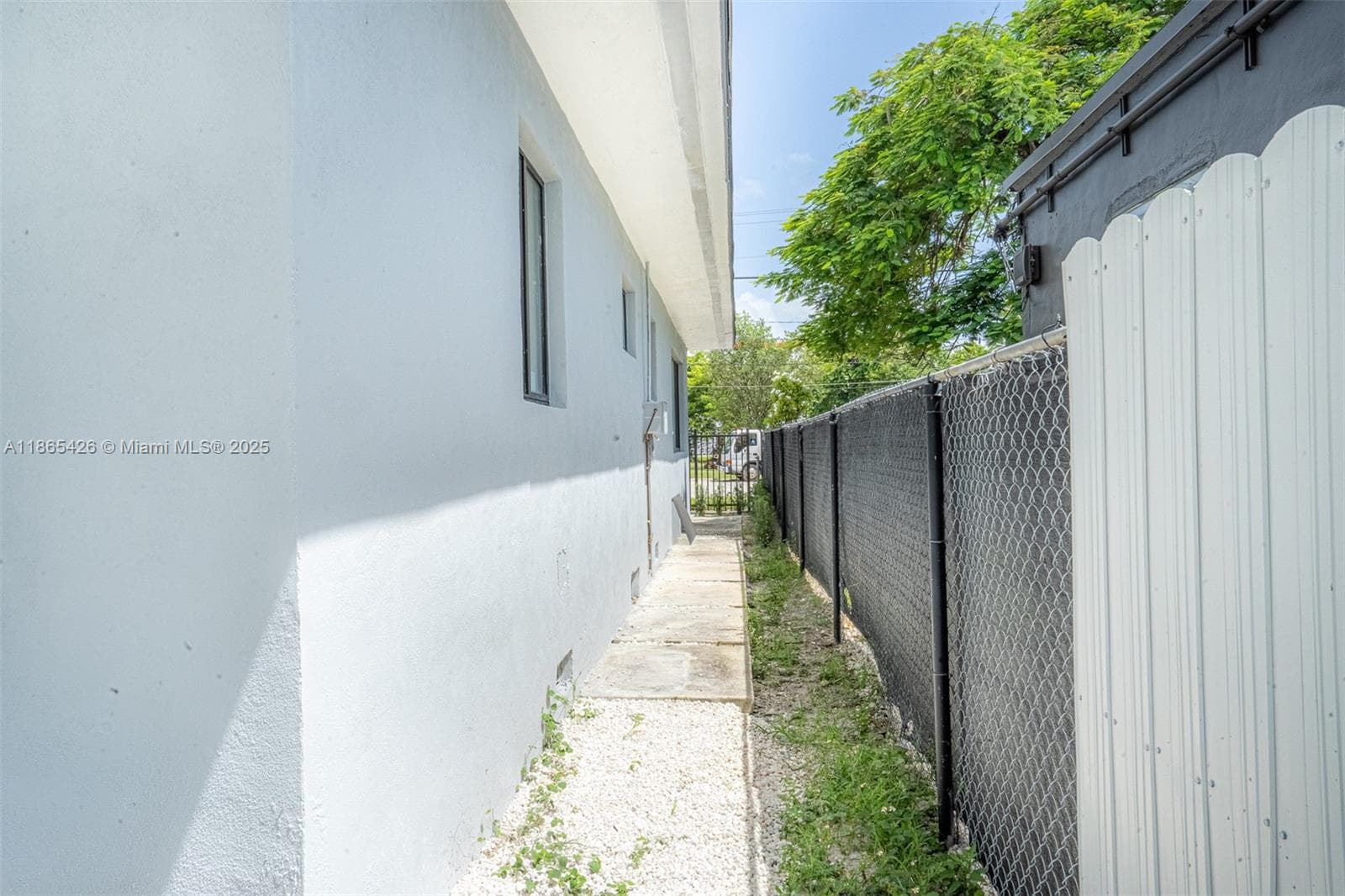 666 NW 28th St, Miami FL 33127 — 15