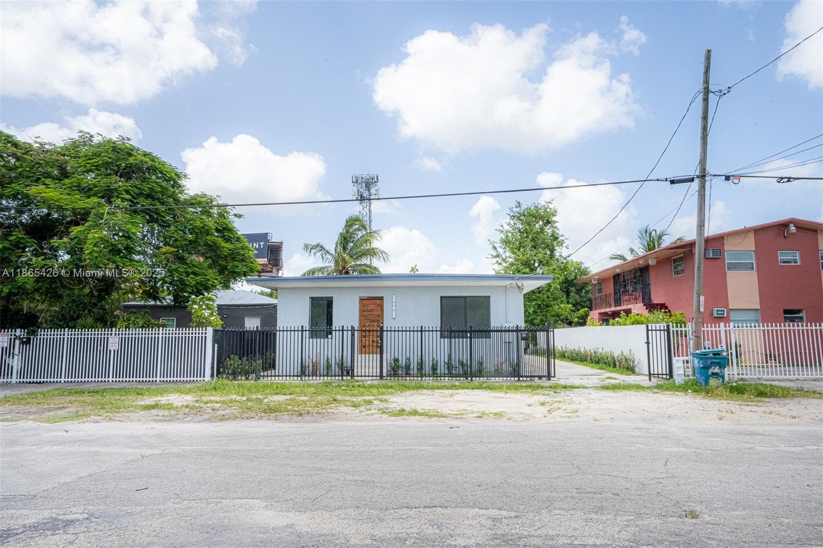 666 NW 28th St, Miami FL 33127 — 4