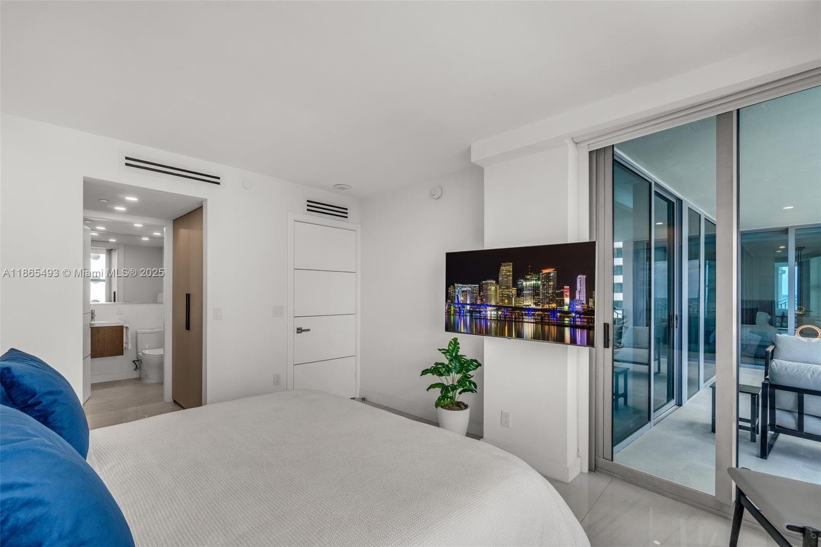 1500 Ocean Drive # 1003, Miami Beach FL 33139 — 22