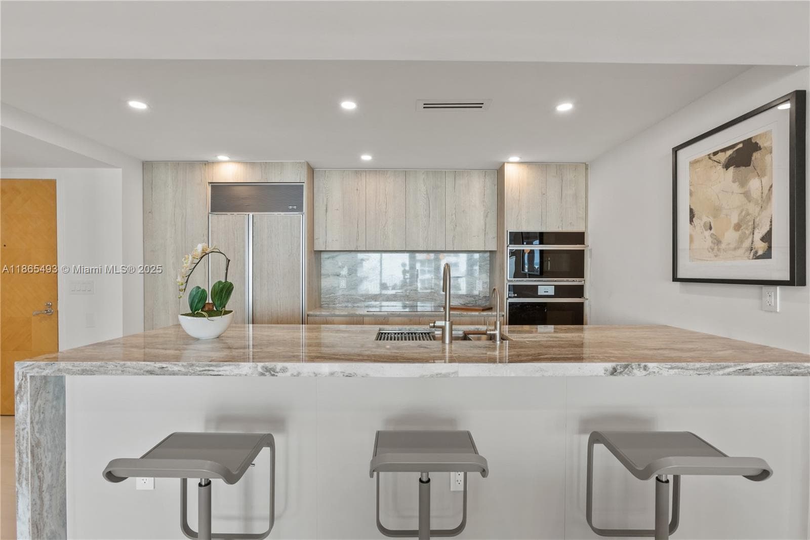 1500 Ocean Drive # 1003, Miami Beach FL 33139 — 33