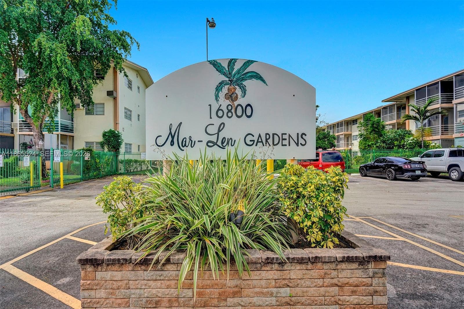 16901 NE 13th Ave # 210, Miami FL 33162 — 33