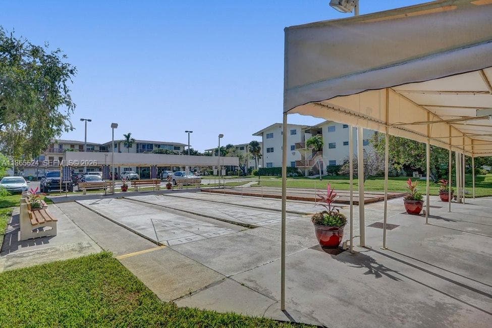 16901 NE 13th Ave # 210, Miami FL 33162 — 37