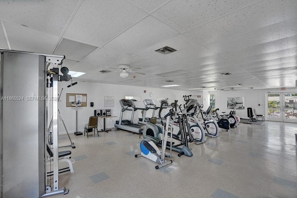 16901 NE 13th Ave # 210, Miami FL 33162 — 35