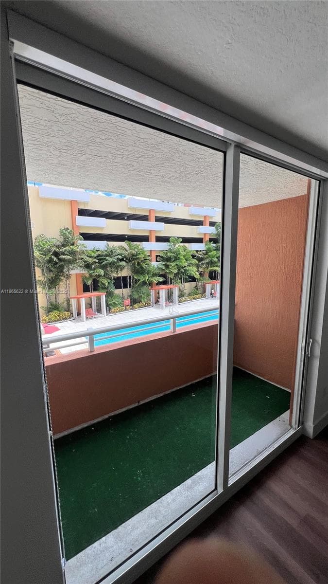 2775 NE 187th # 227, Aventura FL 33180 — 28