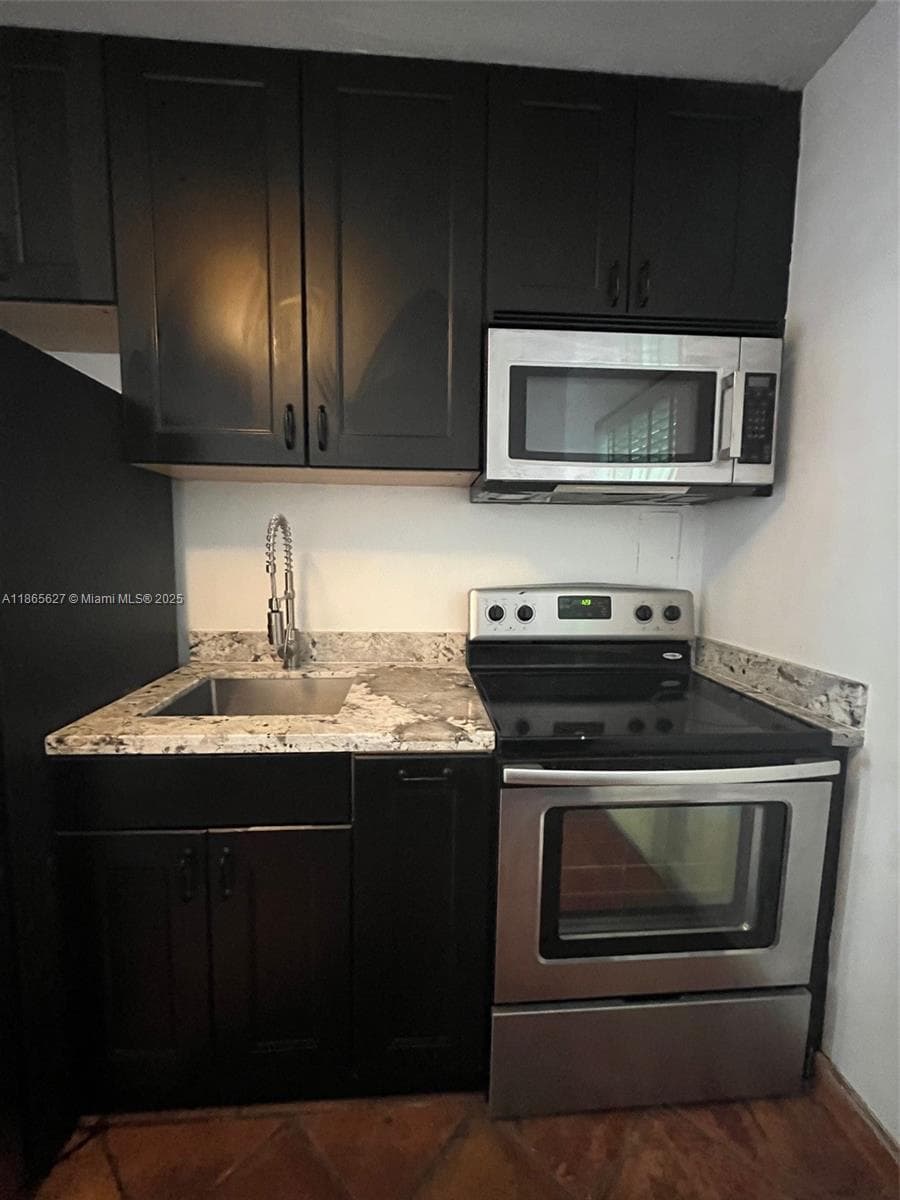 645 NE 77th St # 6, Miami FL 33138 — 4