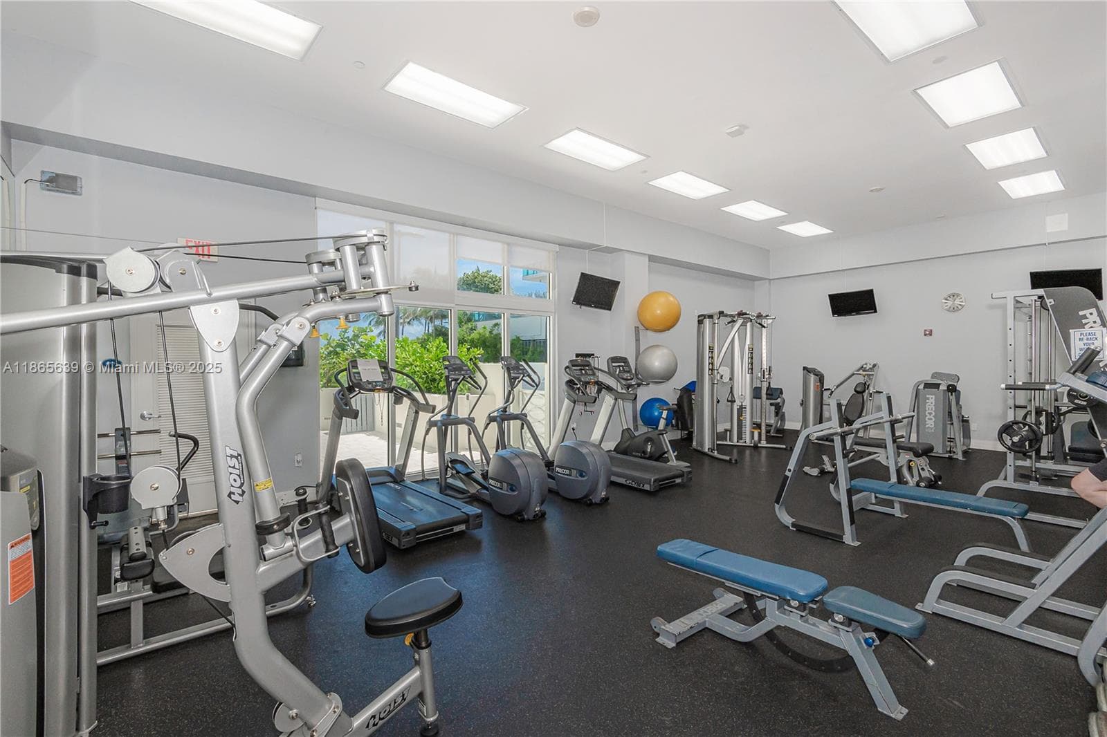 6917 Collins Ave # 511, Miami Beach FL 33141 — 24