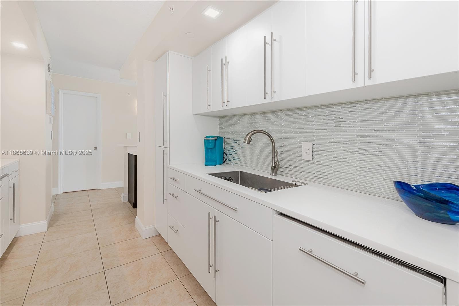 6917 Collins Ave # 511, Miami Beach FL 33141 — 11