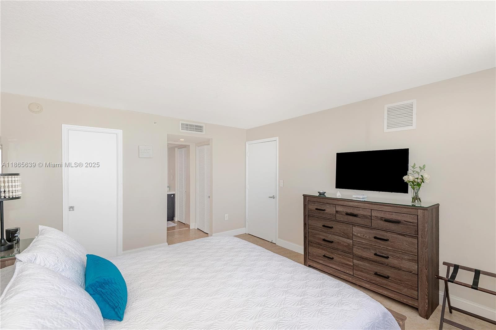 6917 Collins Ave # 511, Miami Beach FL 33141 — 21