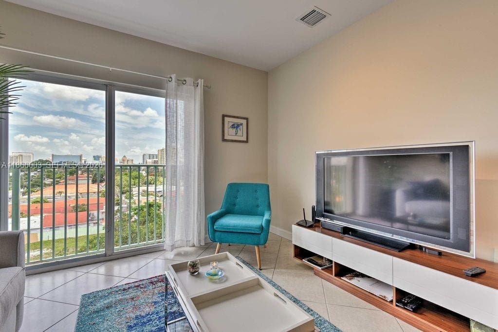 2280 SW 32nd Ave # 509, Miami FL 33145 — 3