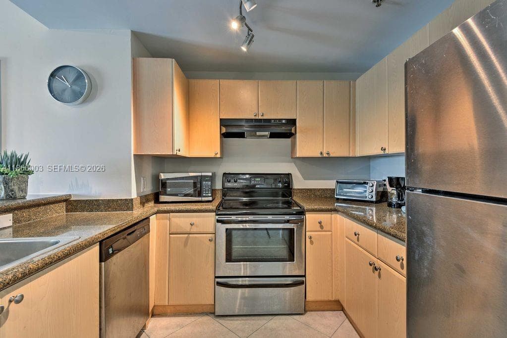 2280 SW 32nd Ave # 509, Miami FL 33145 — 10