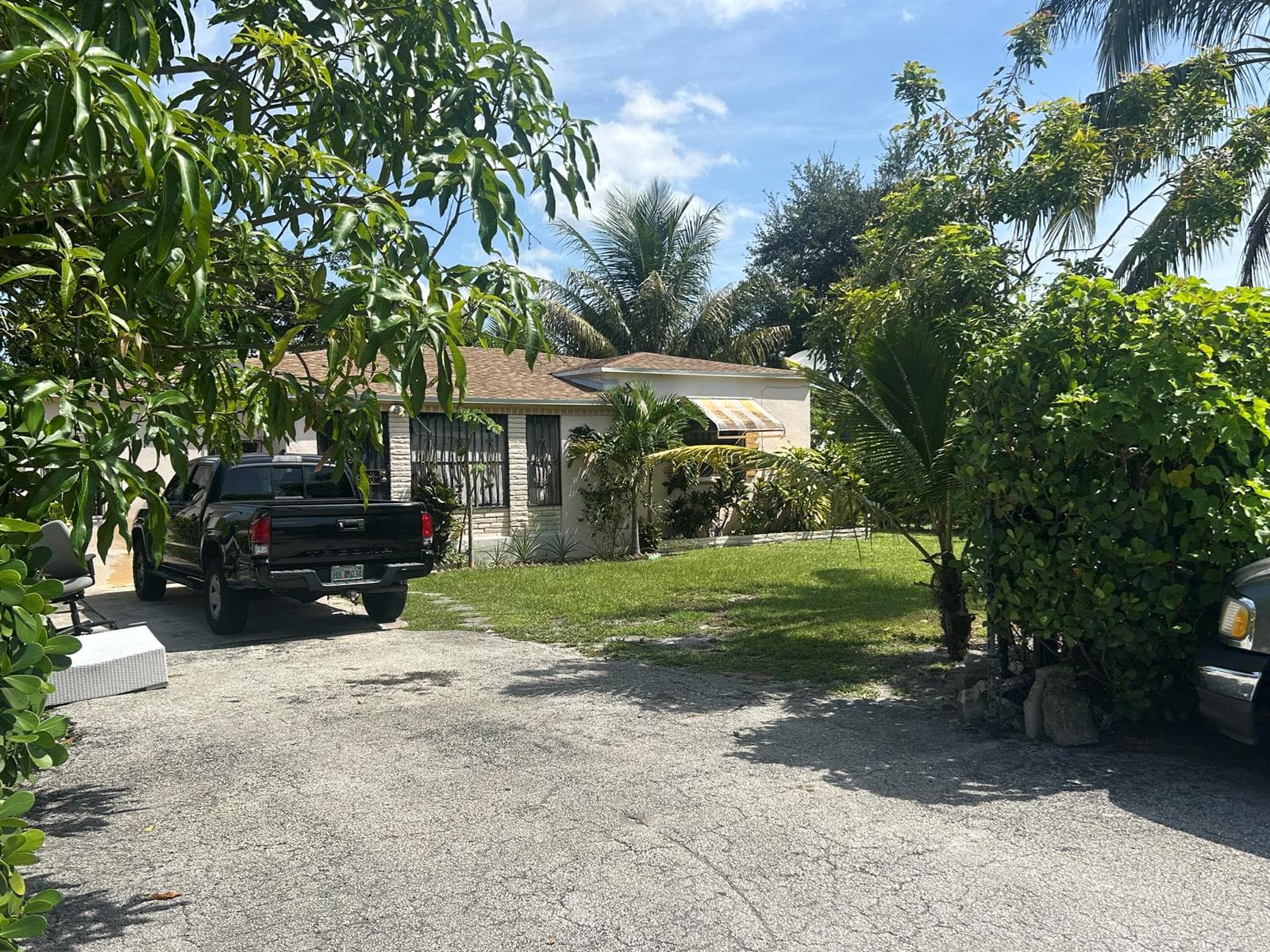 565 NW 143rd Street, Miami FL 33168 — 4