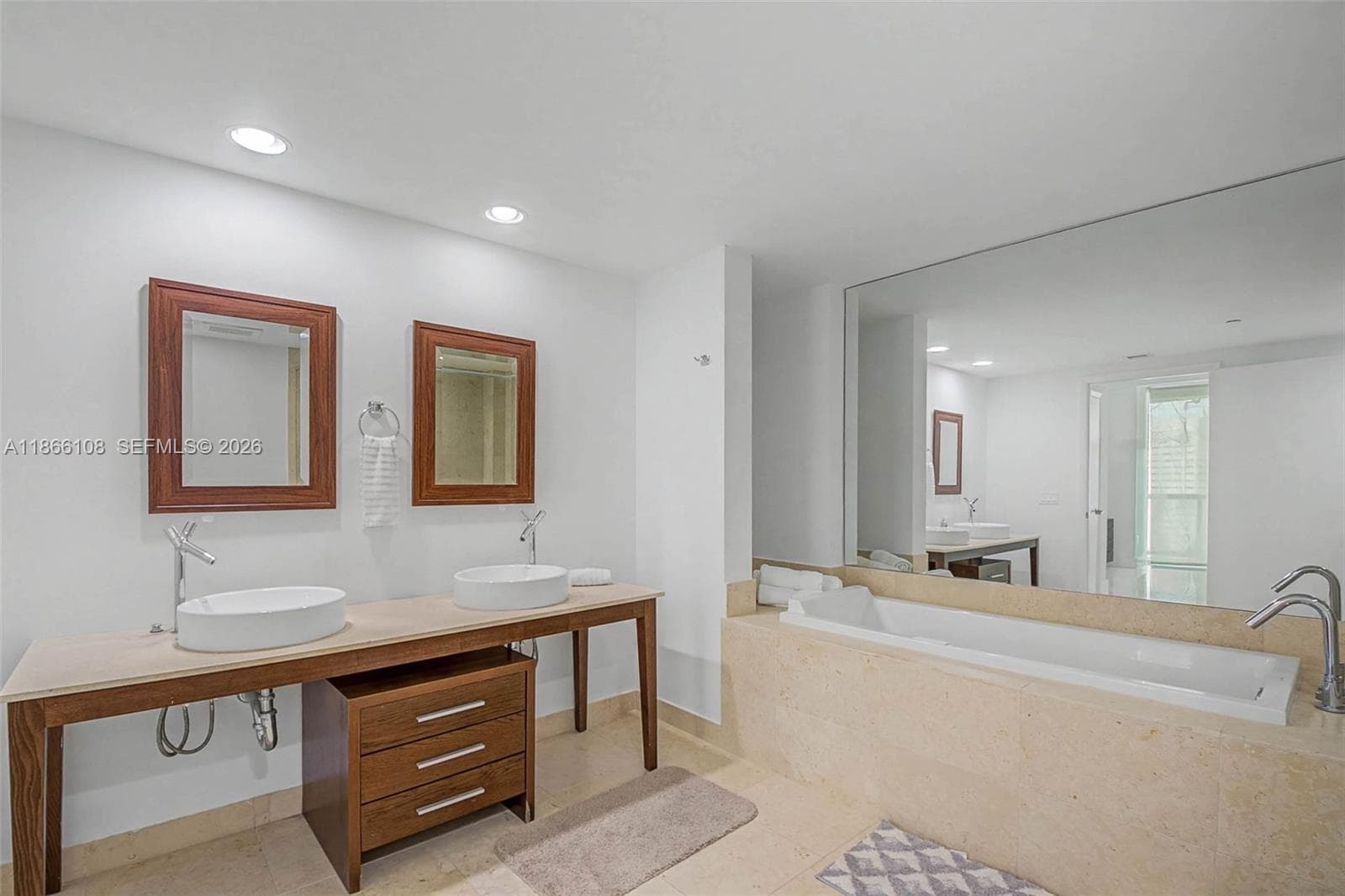 495 Brickell Ave # 3504, Miami FL 33131 — 9