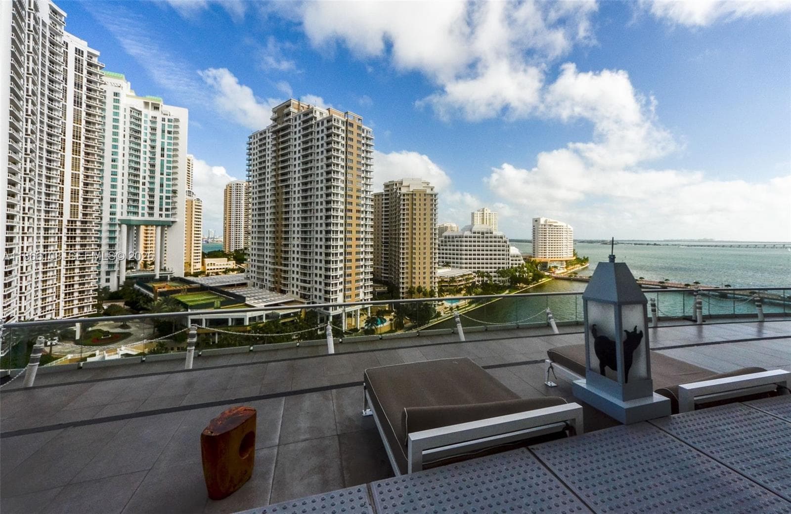 495 Brickell Ave # 3504, Miami FL 33131 — 35