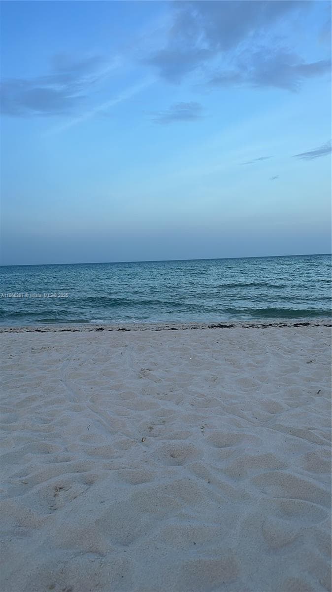 5161 Collins Ave # 811, Miami Beach FL 33140 — 27