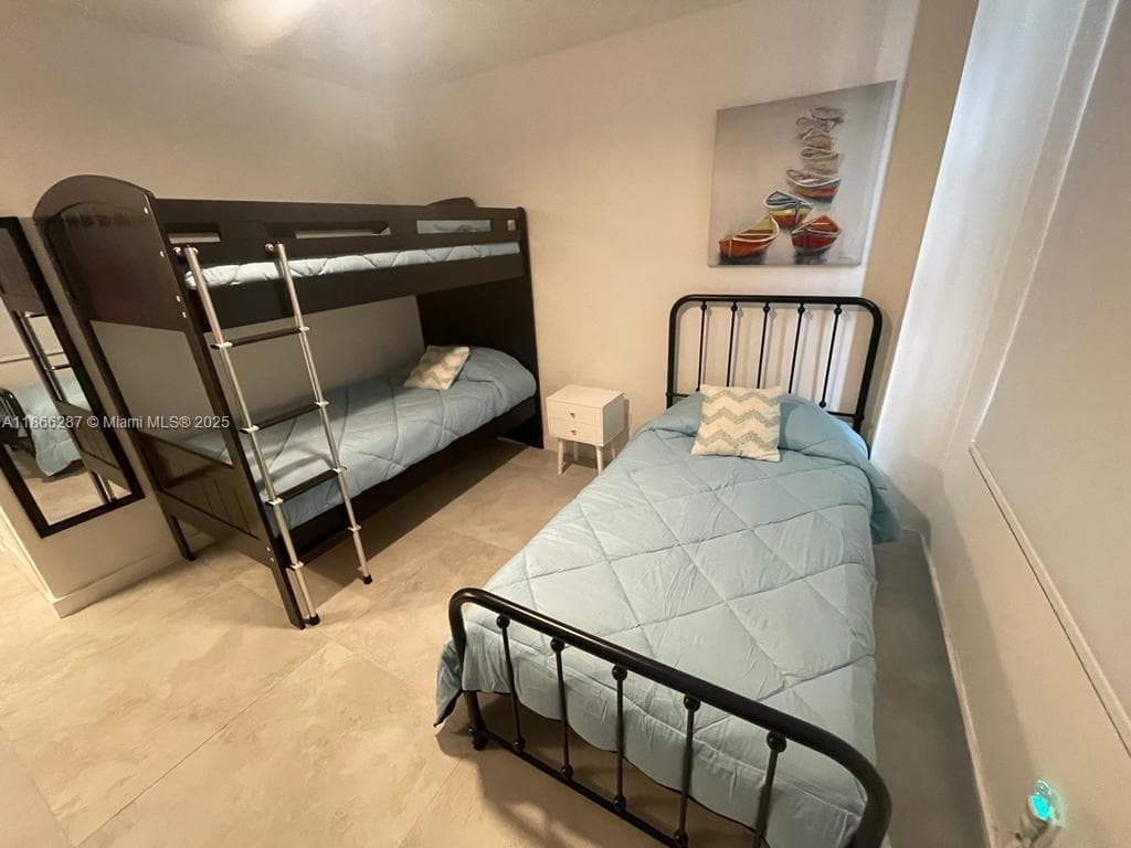 5161 Collins Ave # 811, Miami Beach FL 33140 — 12