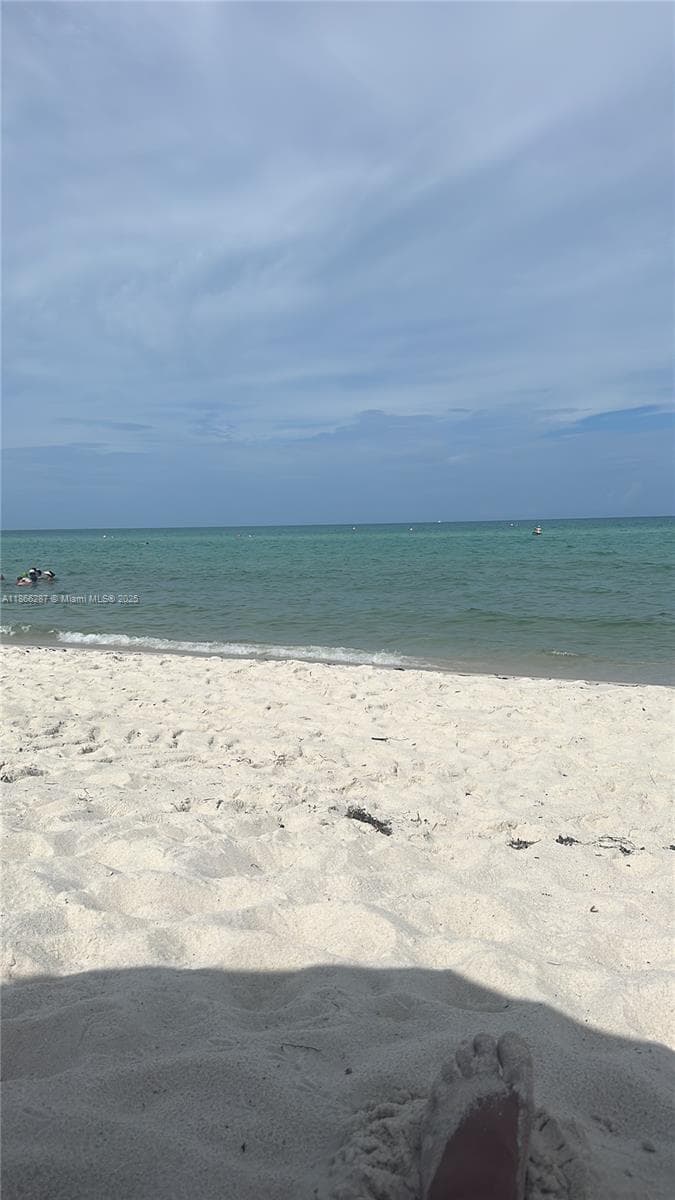 5161 Collins Ave # 811, Miami Beach FL 33140 — 26
