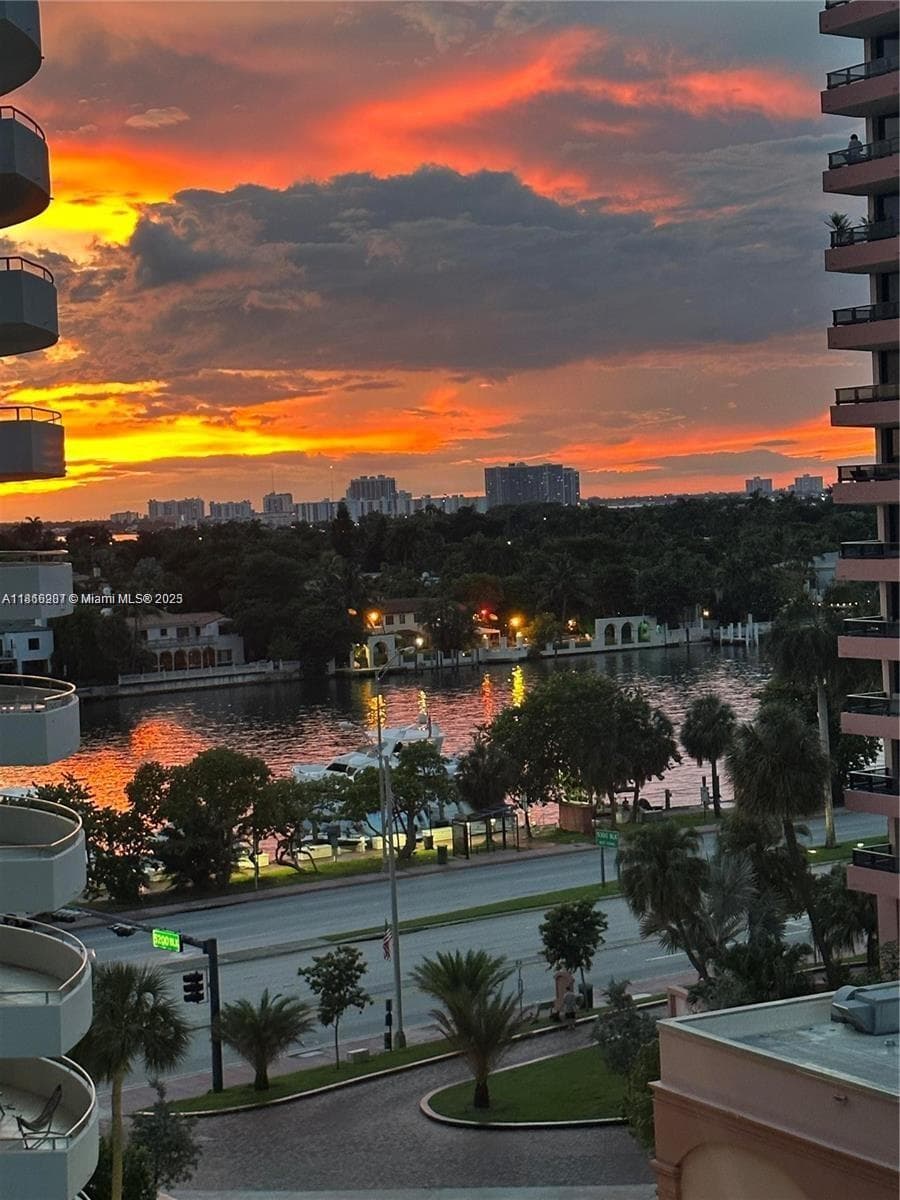 5161 Collins Ave # 811, Miami Beach FL 33140 — 14