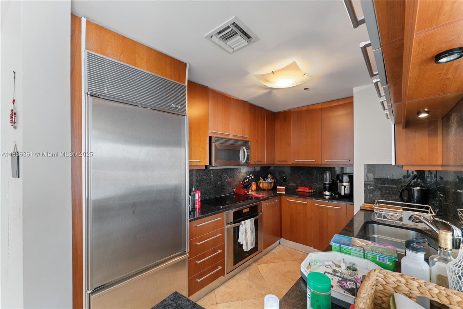 901 Brickell Key Blvd # 2801, Miami FL 33131 — 17