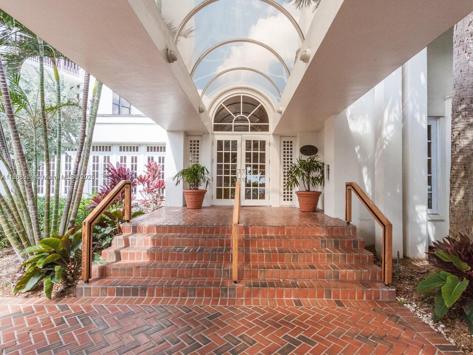 4000 Towerside Ter # 1701, Miami FL 33138 — 53