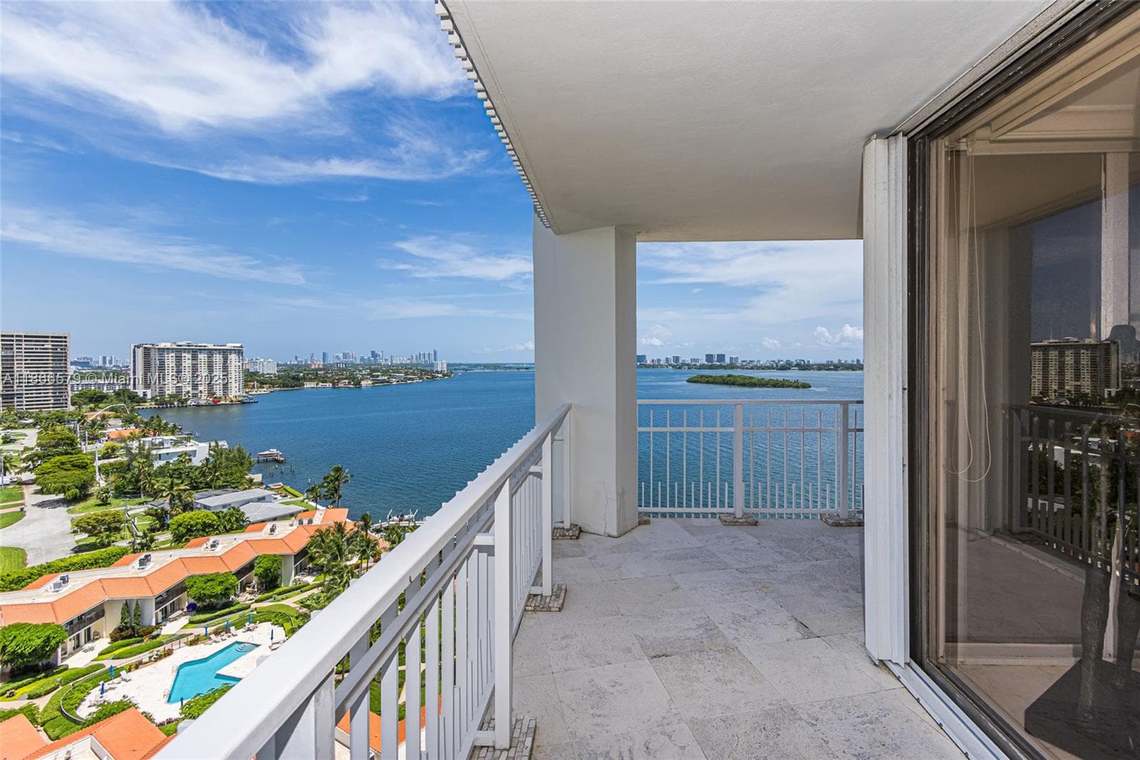 4000 Towerside Ter # 1701, Miami FL 33138 — 32