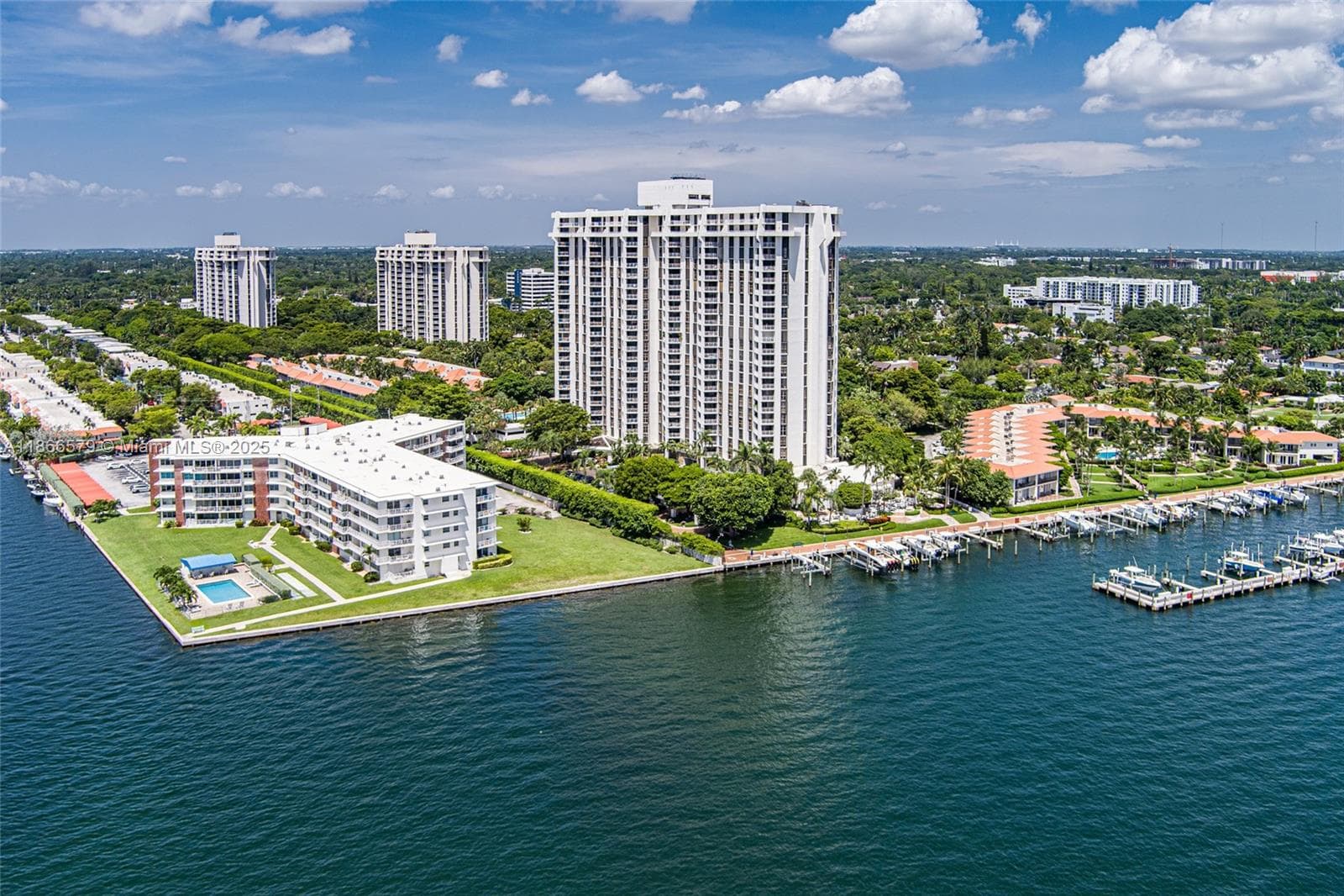 4000 Towerside Ter # 1701, Miami FL 33138 — 45