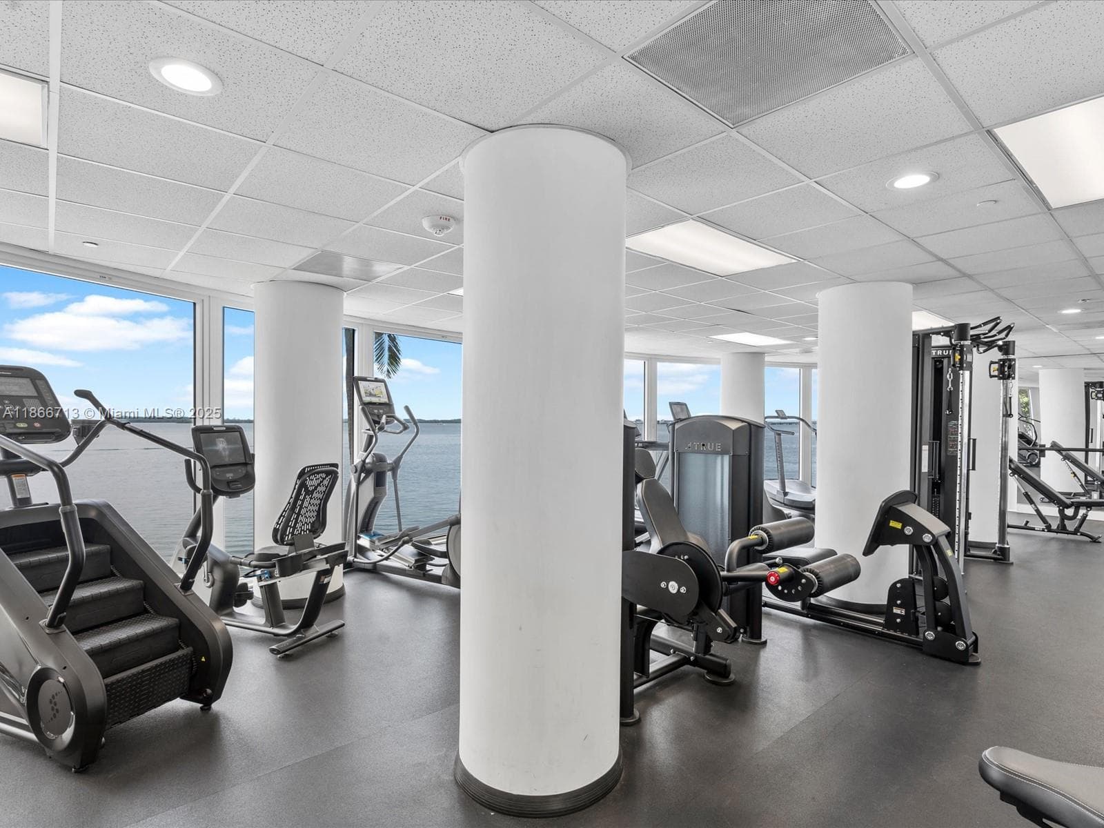 770 Claughton Island Dr # 701, Miami FL 33131 — 36