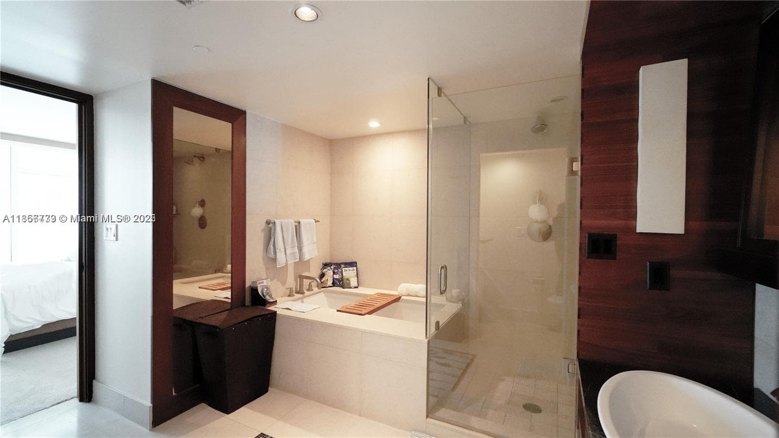 6801 Collins Ave # 710, Miami Beach FL 33141 — 11