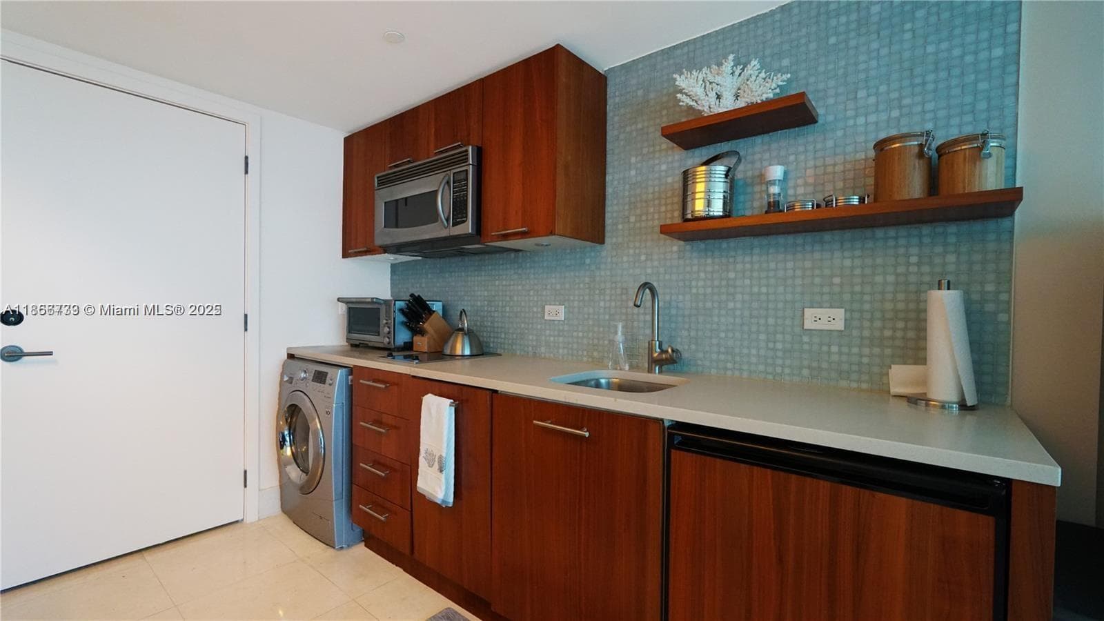 6801 Collins Ave # 710, Miami Beach FL 33141 — 8