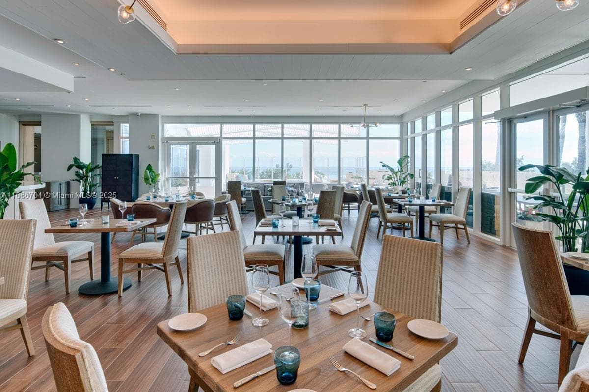 6801 Collins Ave # 818, Miami Beach FL 33141 — 23