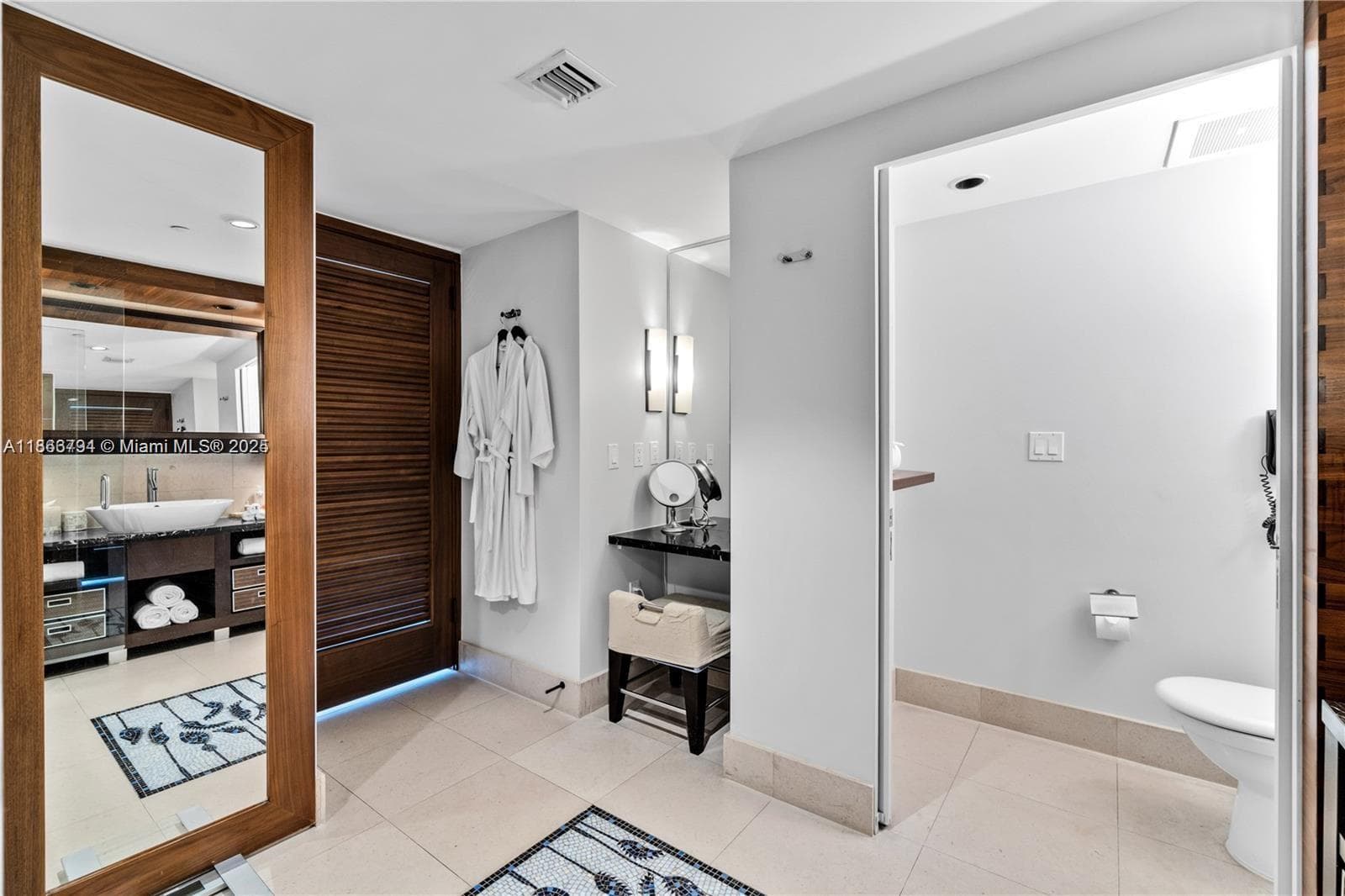 6801 Collins Ave # 818, Miami Beach FL 33141 — 16
