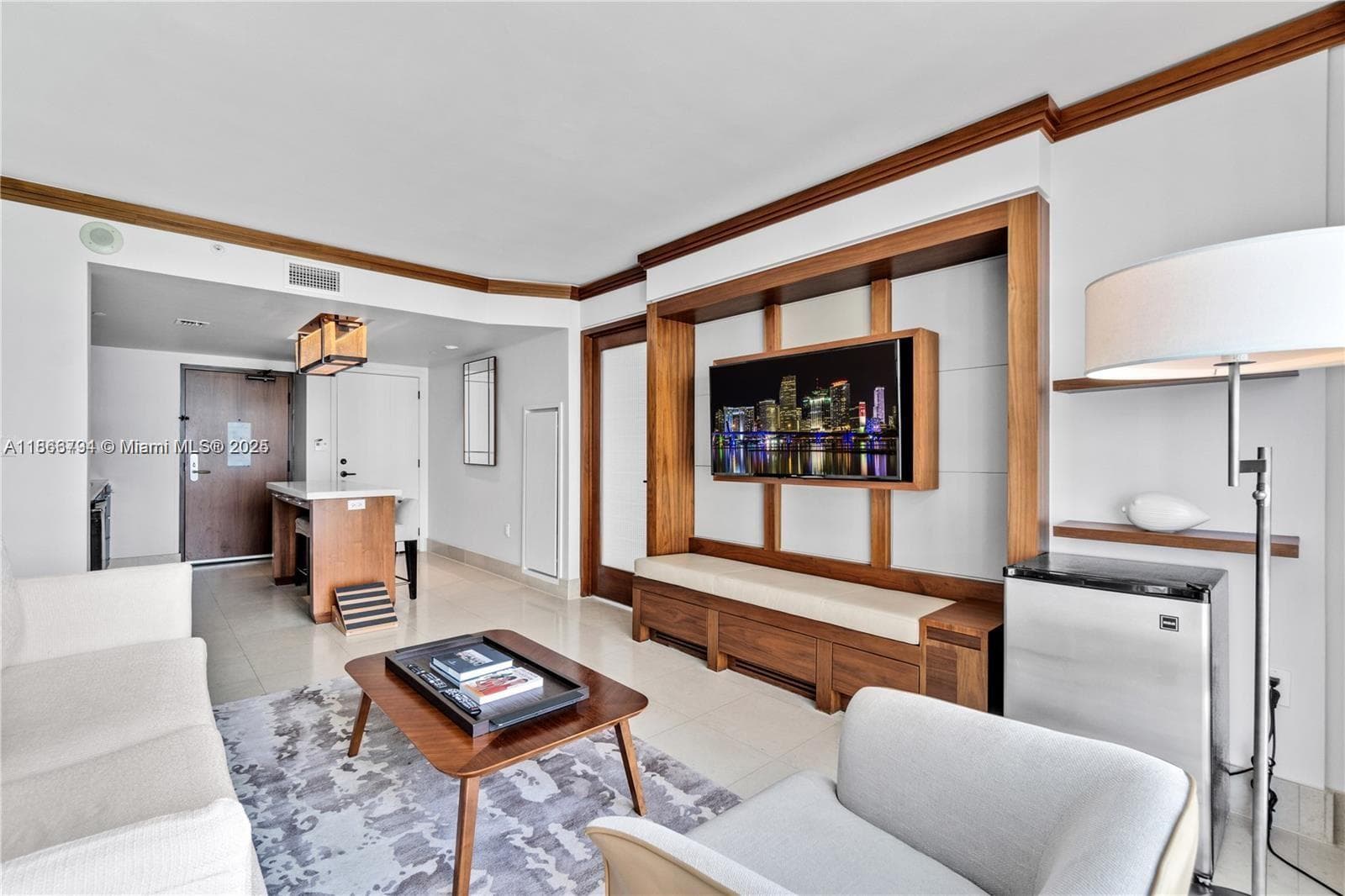 6801 Collins Ave # 818, Miami Beach FL 33141 — 3