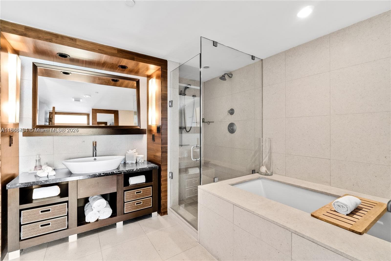 6801 Collins Ave # 818, Miami Beach FL 33141 — 14