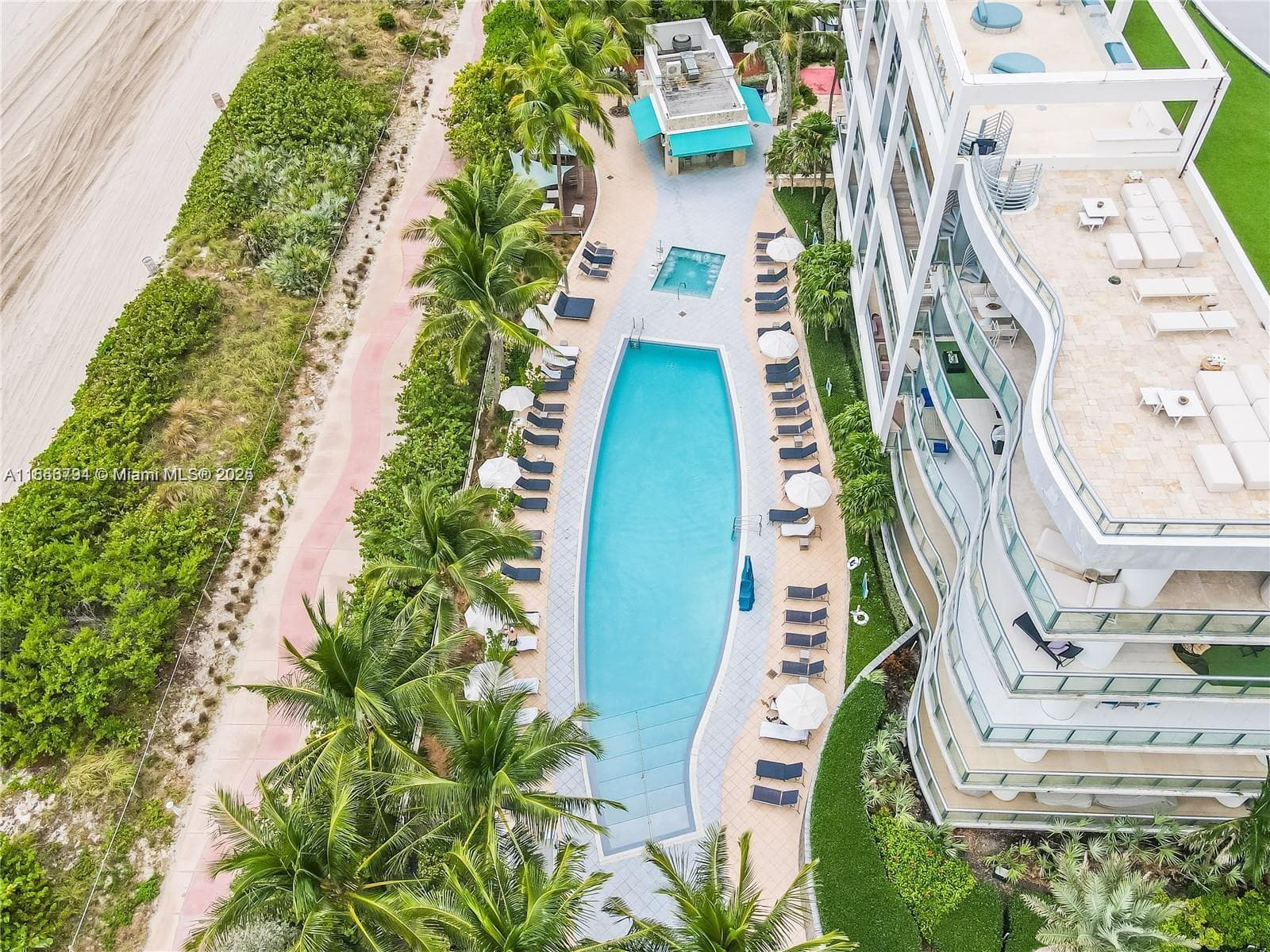 6801 Collins Ave # 818, Miami Beach FL 33141 — 18