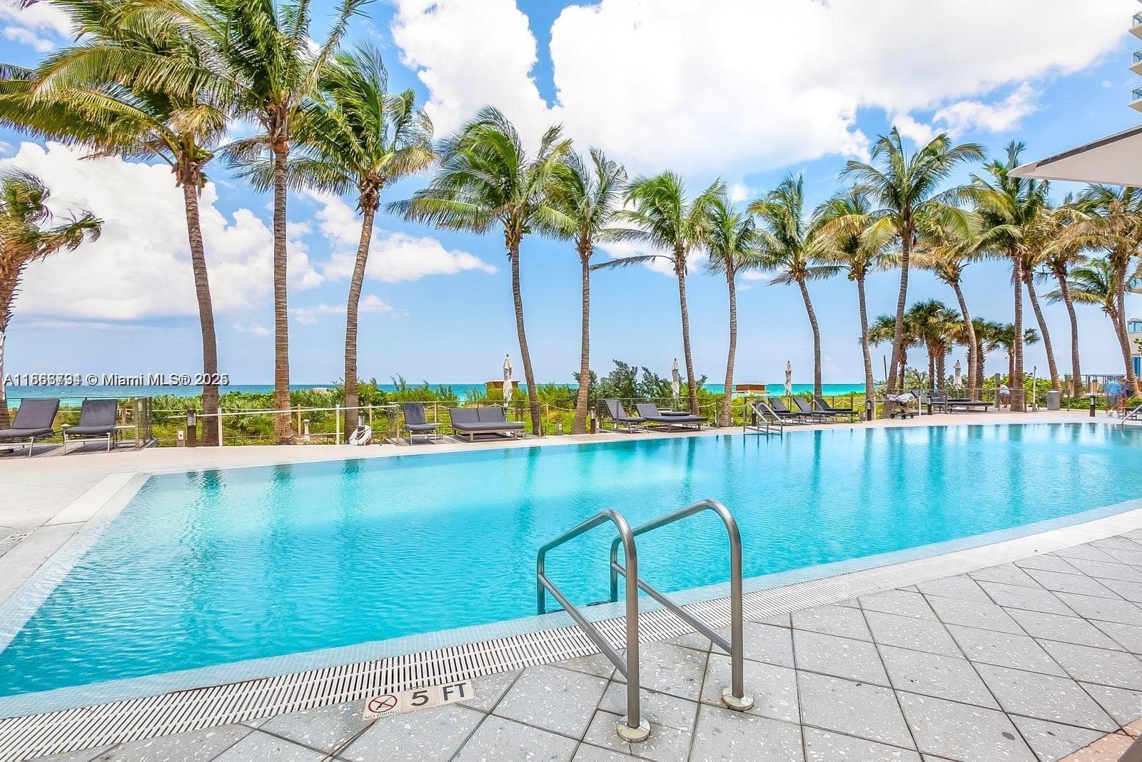 6801 Collins Ave # 818, Miami Beach FL 33141 — 19