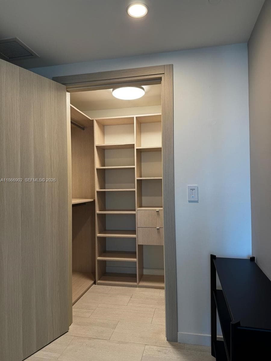 1000 Brickell Plz # 2301, Miami FL 33131 — 15