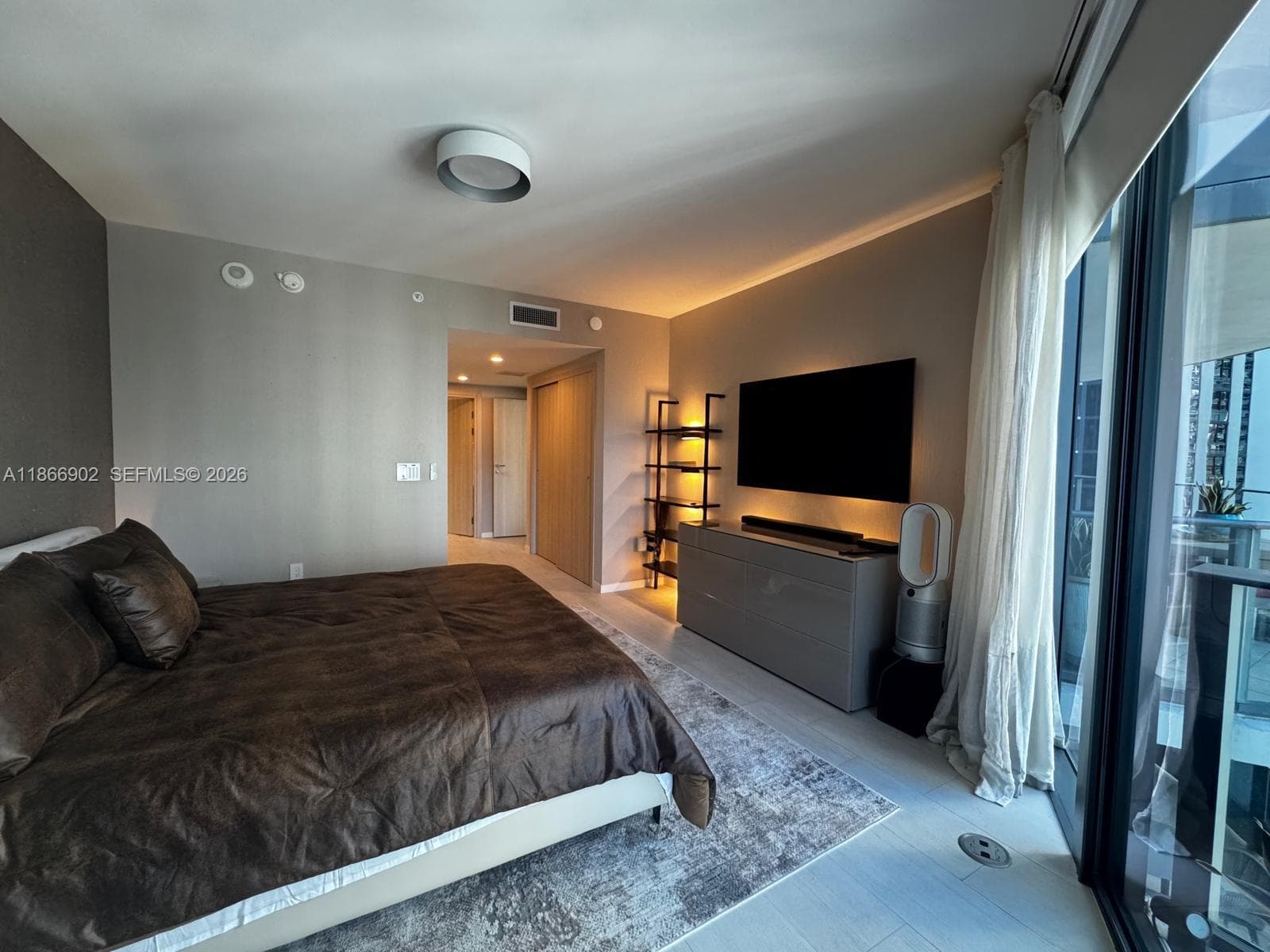1000 Brickell Plz # 2301, Miami FL 33131 — 21