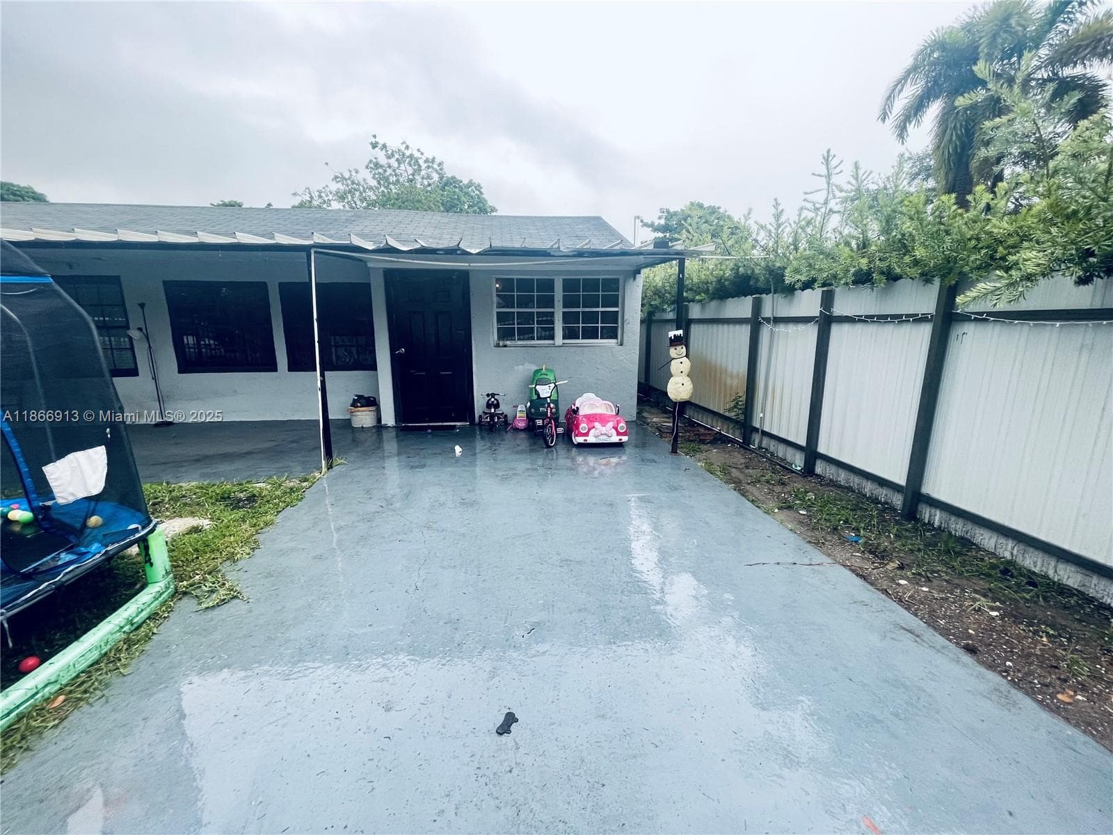2751 NW 99th St, Miami FL 33147 — 25
