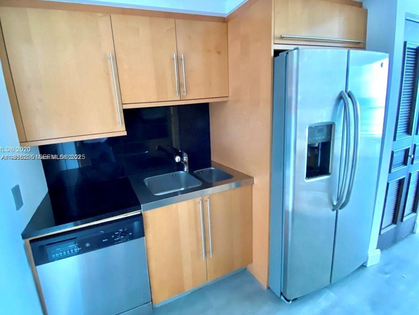 6365 Collins Ave(AVAIL 04/05/2026) # 3010, Miami Beach FL 33141 — 10