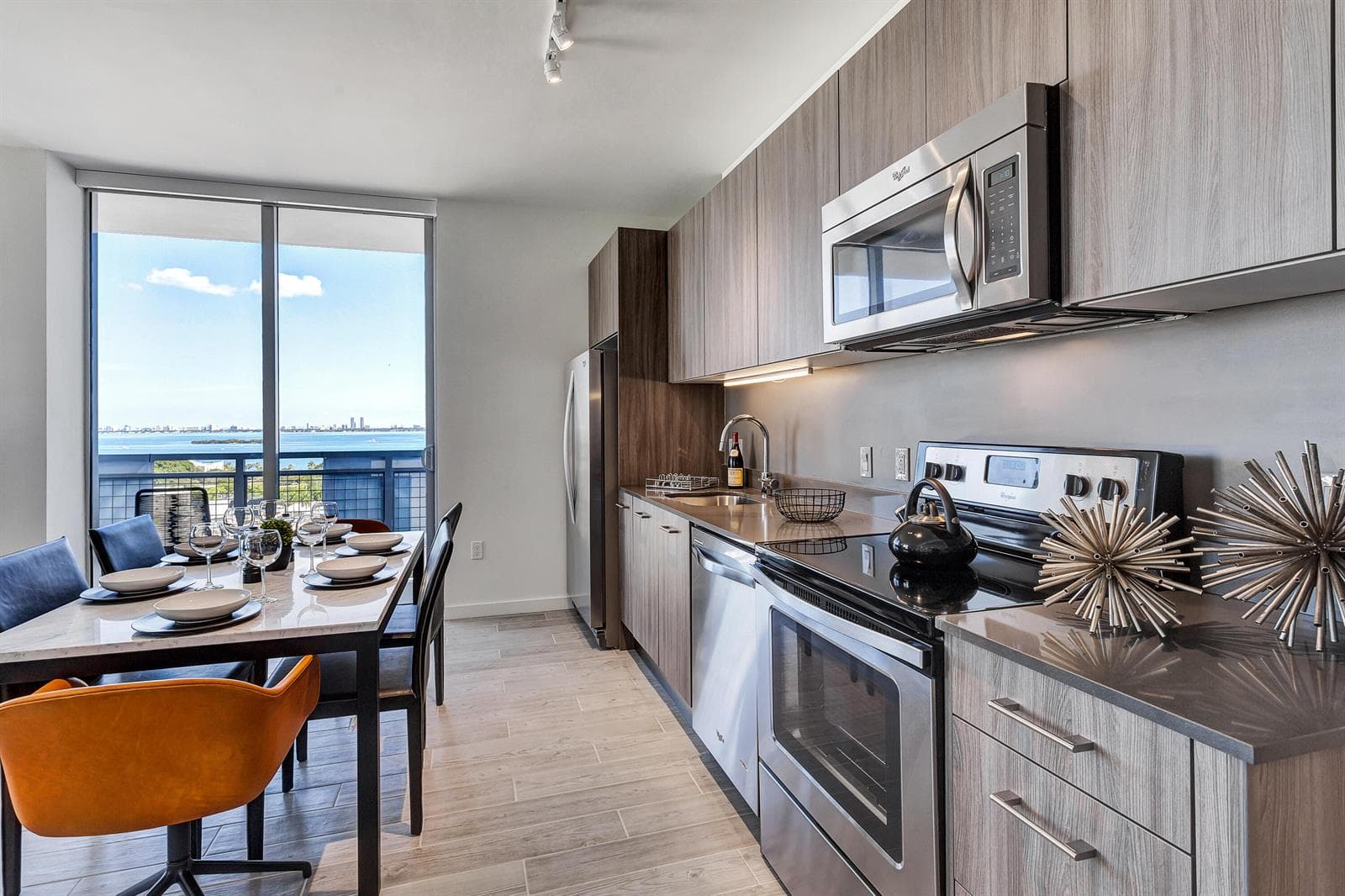 3635 NE 1st Avenue # 1013, Miami FL 33137 — 6