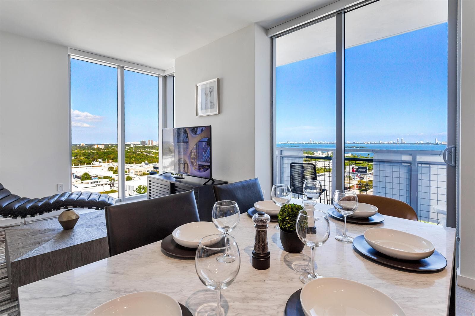 3635 NE 1st Avenue # 1013, Miami FL 33137 — 14