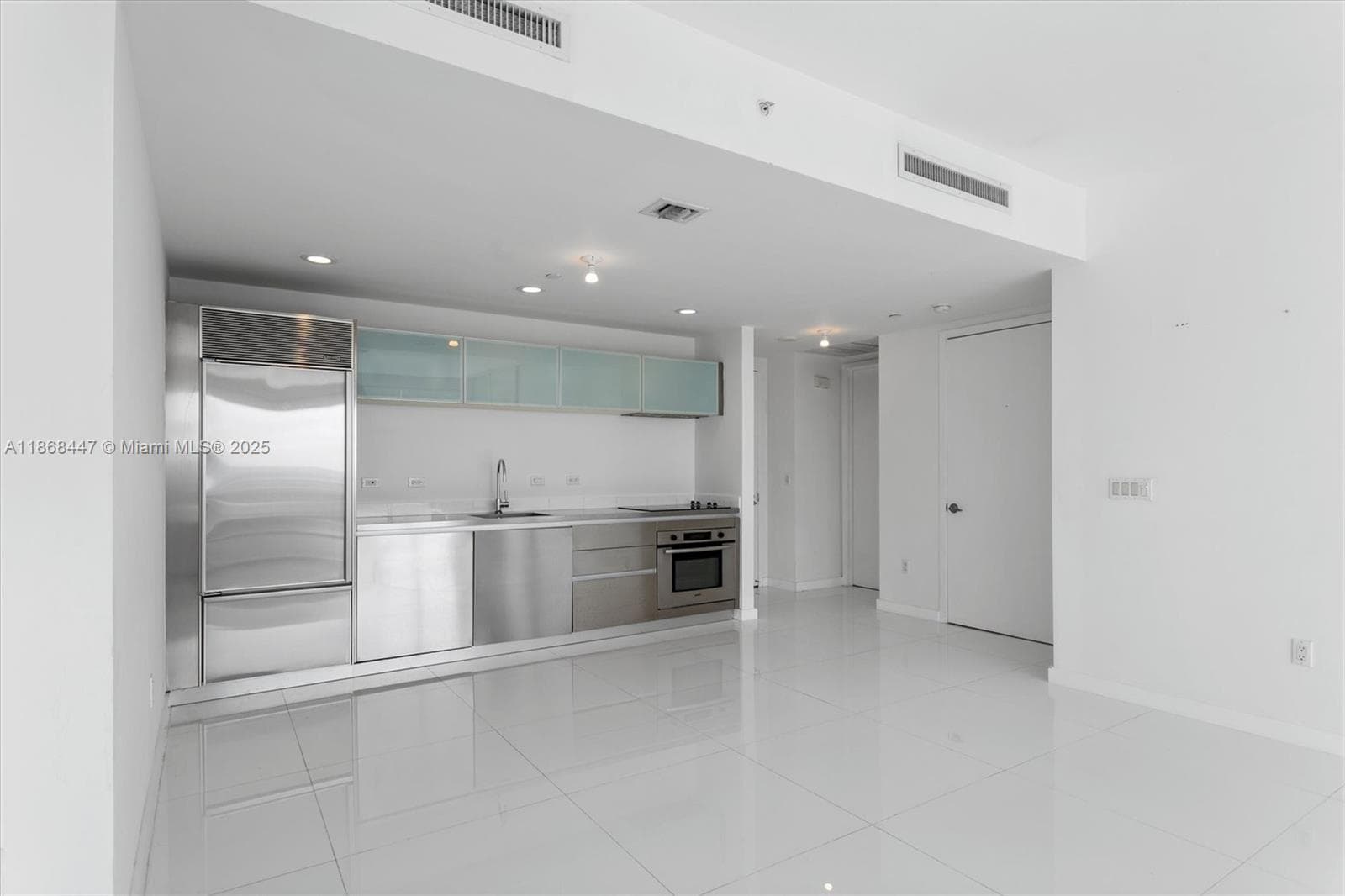 1040 Biscayne Blvd # 3106, Miami FL 33132 — 12