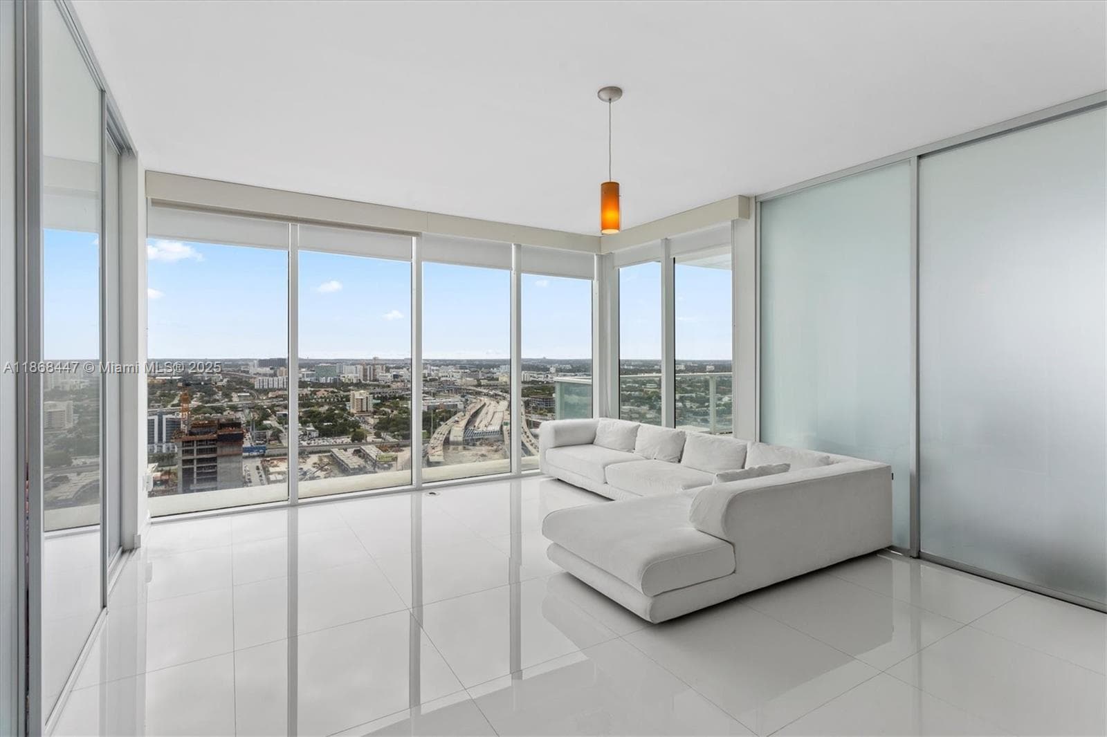1040 Biscayne Blvd # 3106, Miami FL 33132 — 1