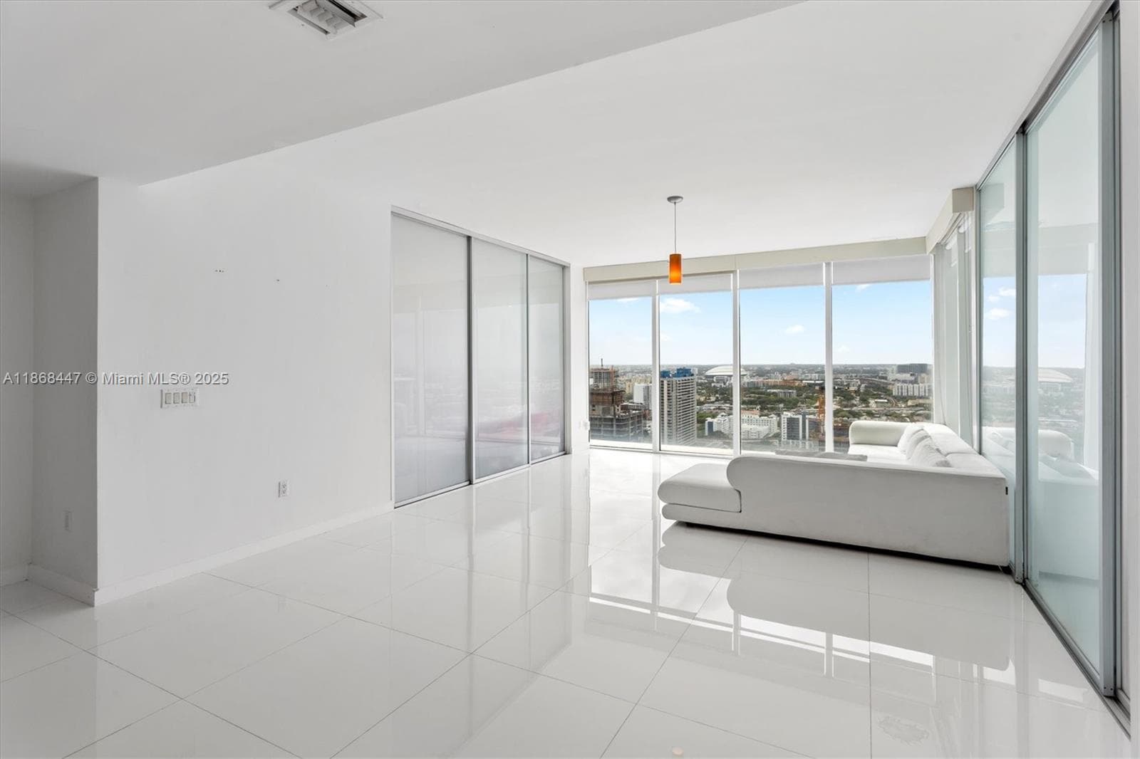 1040 Biscayne Blvd # 3106, Miami FL 33132 — 5