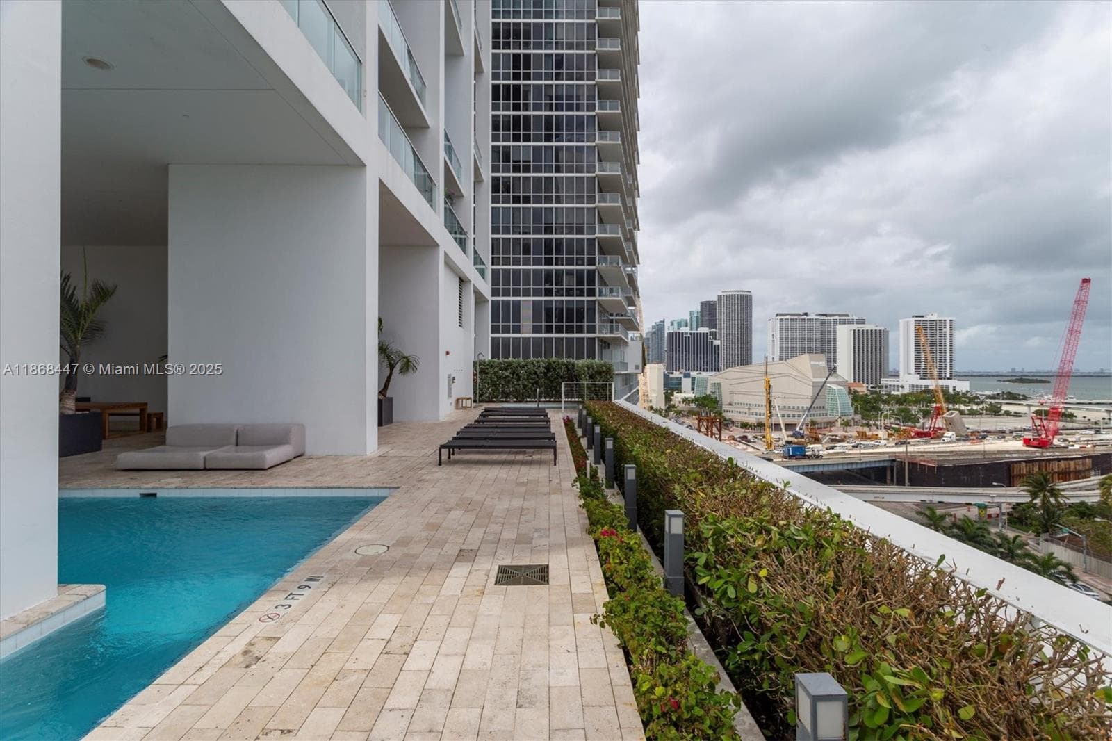 1040 Biscayne Blvd # 3106, Miami FL 33132 — 34